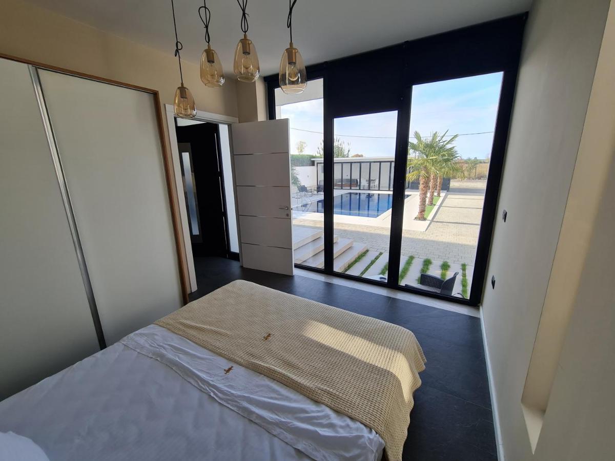 Rrushkull  Lt Luxury Villa מראה חיצוני תמונה