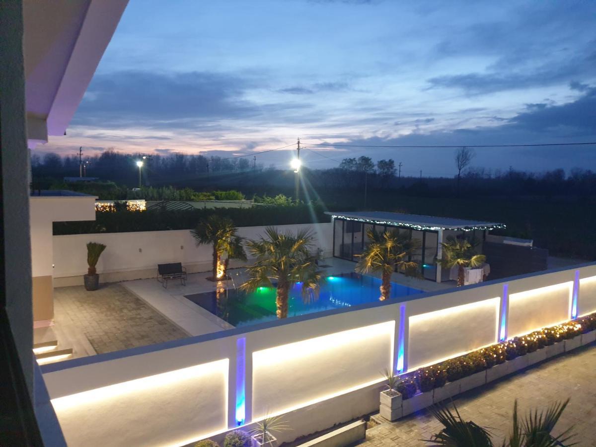 Rrushkull  Lt Luxury Villa מראה חיצוני תמונה