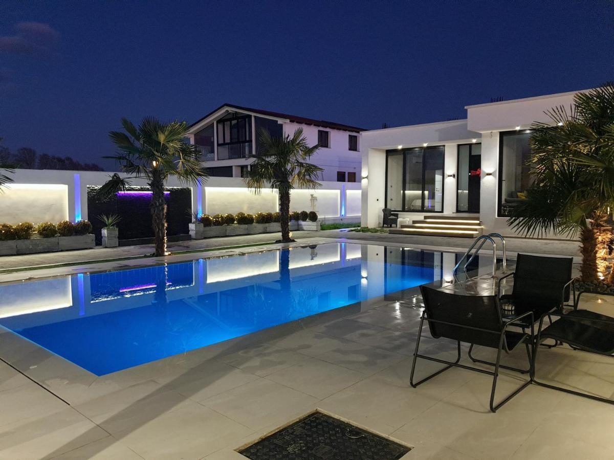 Rrushkull  Lt Luxury Villa מראה חיצוני תמונה